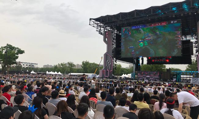 将留下悬念